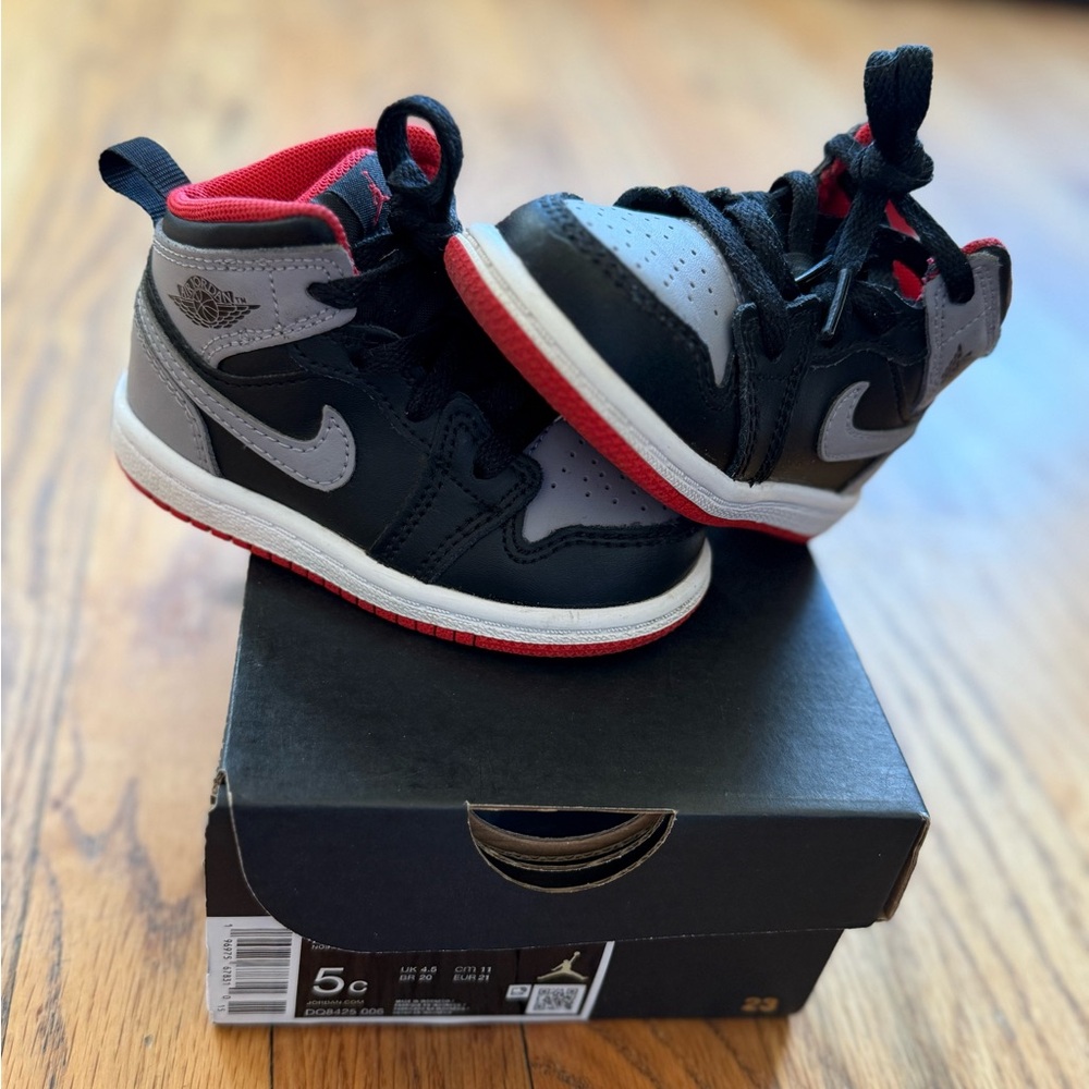 Nike - Jordan 1 Mid TD 
Size 5
Black/Gray/Fire Red - Picture 3 of 13